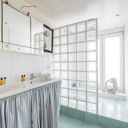 Veeve - Gallic Gallery Apartment Paris
